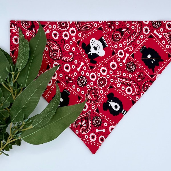 SIZE MEDIUM Classic Red Dog Bandana, Slip on Dog Bandana, Good Boys Over the Collar Bandana for Dogs or Cats, Red and Black Paisley Bandana