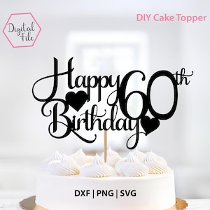 Może przedstawiać: Czarno-biały topper na tort z napisem "Happy 60th Birthday" i dwoma sercami. Topper znajduje się na białym torcie z białym kremem.
