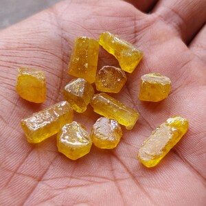 Yellow GrassField Sapphire Raw Rough Lot (7x8 to 3x17 MM)