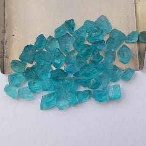 50 Piece Blue Apatite 5 to 8 MM RAW Rough, Natural Blue Apatite Rough, Untreated Blue Apatite Tiny Rough, Semi Precious Gemstone Apatite