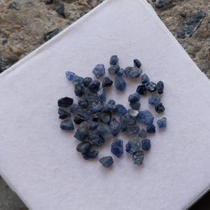 30 Carat Blue Sapphire Rough Gemstone: Natural Untreated Raw Crystal