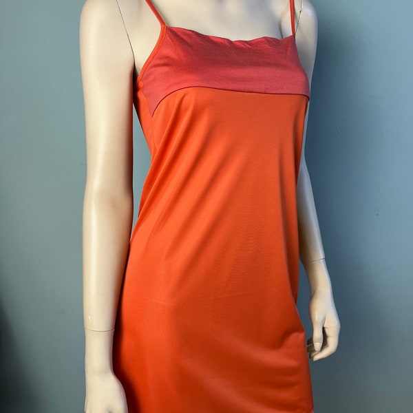 Ropé underslip. Orange. Chemise. Slip dress. Nightdress. Size 8-10