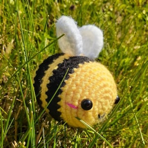 amigurumi bumblebees!