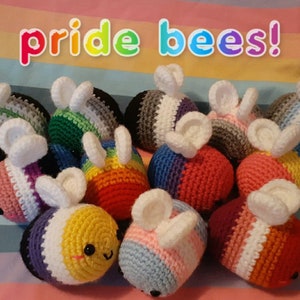 amigurumi pride bees!