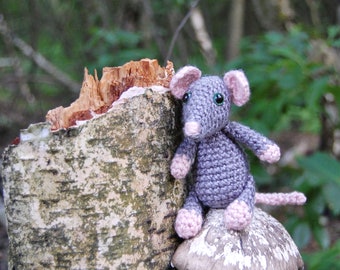 Knitted rat - Gray