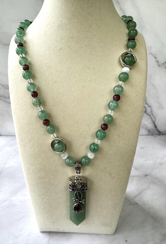 Green Aventurine 8MM, Purple & White Cat Eye Gemstone Beaded Necklace with Green Aventurine and Purple Cat Eye Pendant