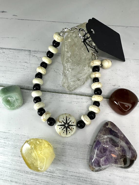 White Turquoise & Black Pearl Gemstone Bracelet