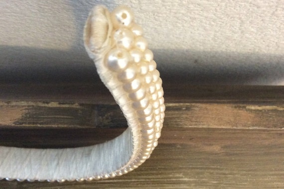 Vintage Pearl Hair Accessories - image 9