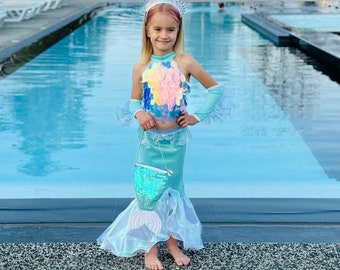 Glittering Mermaid Costume for Little Girls, Set of Sequin Top, Mermaid Tail Skirt, Gloves Ideal for Halloween, Birthday Party, Theme Event