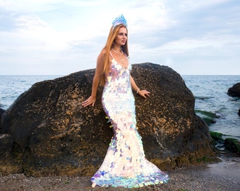 chinese dress ladies Mermaid Costume for Kids, Mermaid Dress + Flippy Sequin Crown Medium (6-8)