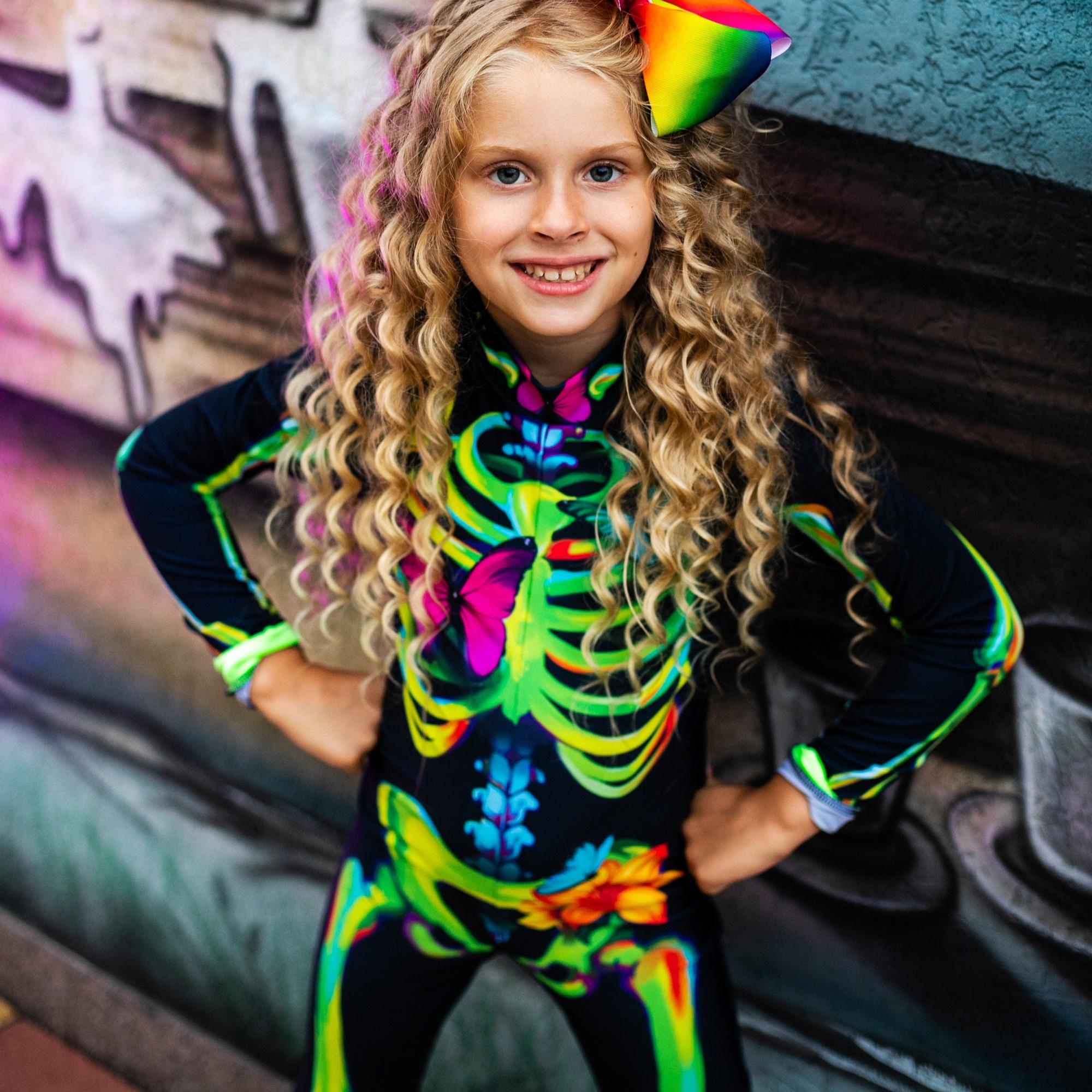 Rainbow Bones kinderromper: UV-blacklightkostuum, Halloween-outfit voor  meisjes, maten 2-10 jaar, krans/vlechten/rugzakopties - Etsy België, image size:2000x2000