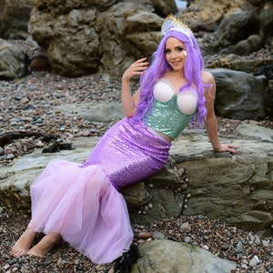 Captivating Mermaid Tail Costume Set - Perfect for Halloween, Cosplay and Themed Parties - Lavender fish tail skirt and mint top for adults