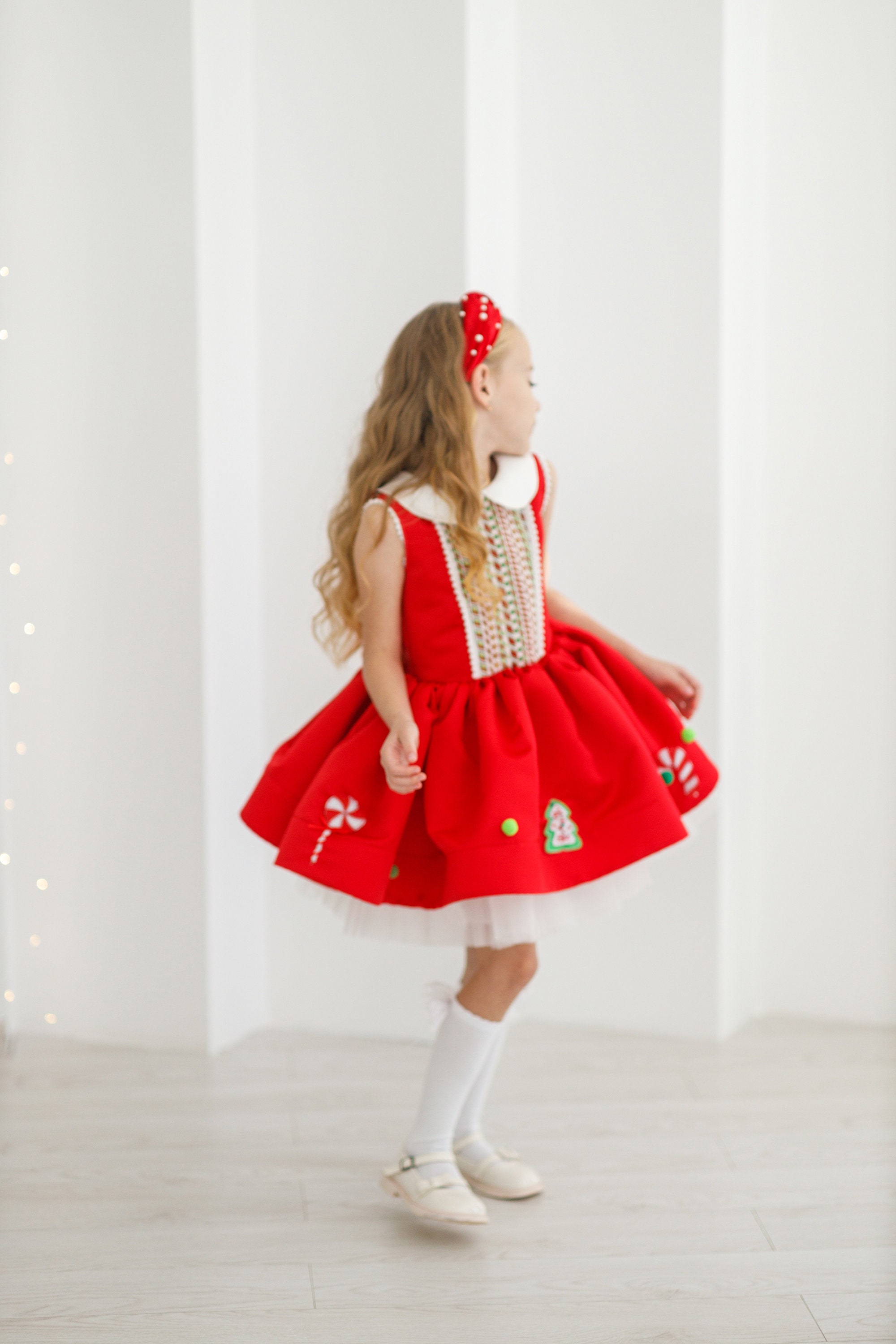 Festive Red Christmas Dress for Girls Holiday Themed Gown Santa Theme Dress Tulle Knee-Length Party Dress Toddler Holiday Outfit