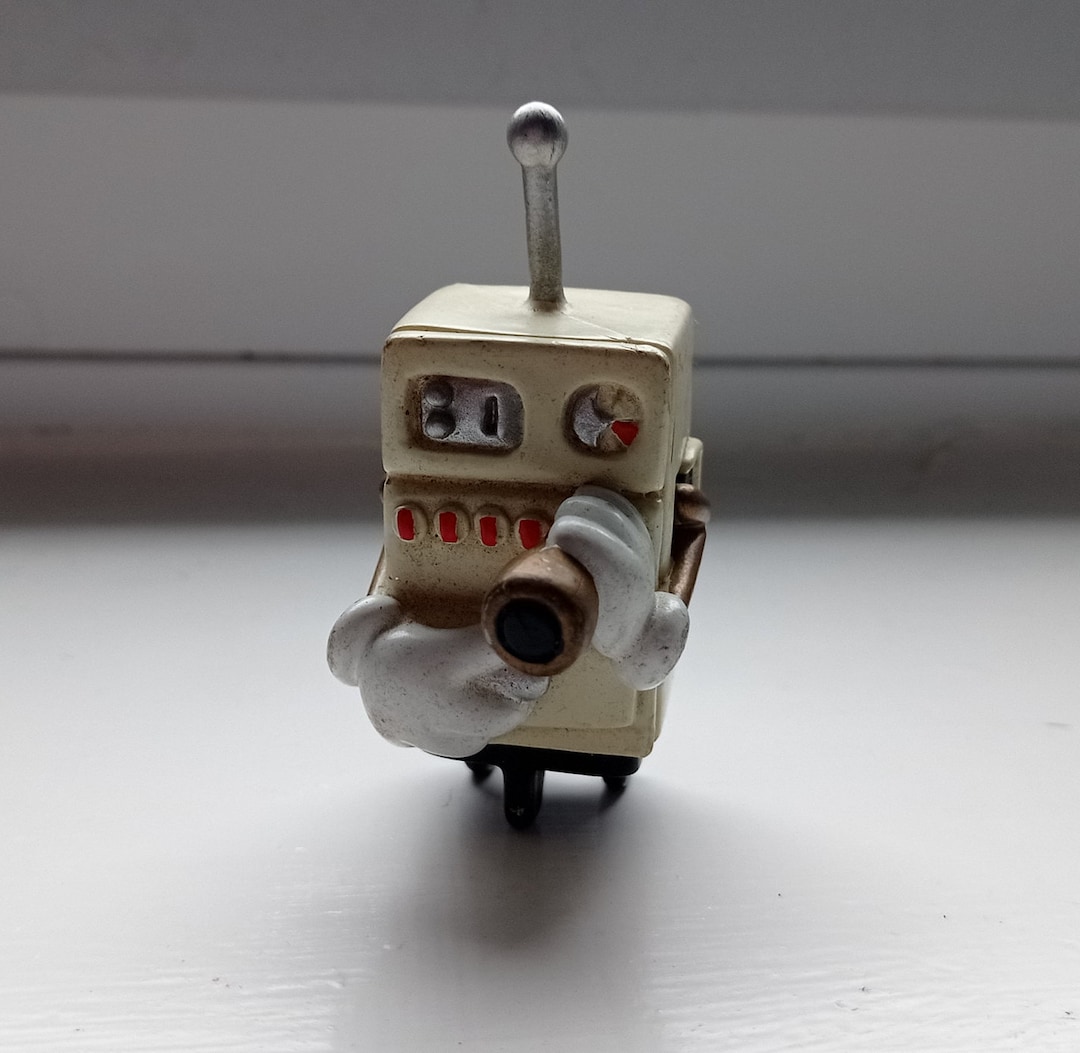 2-5-pvc-figure-wallace-gromit-robot-oven-a-grand-etsy