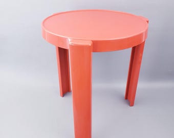 Orange Side Table - Space Age - 70s | Vintage 1970s Orange Mod Three-Leg Plastic Side Table Space Age