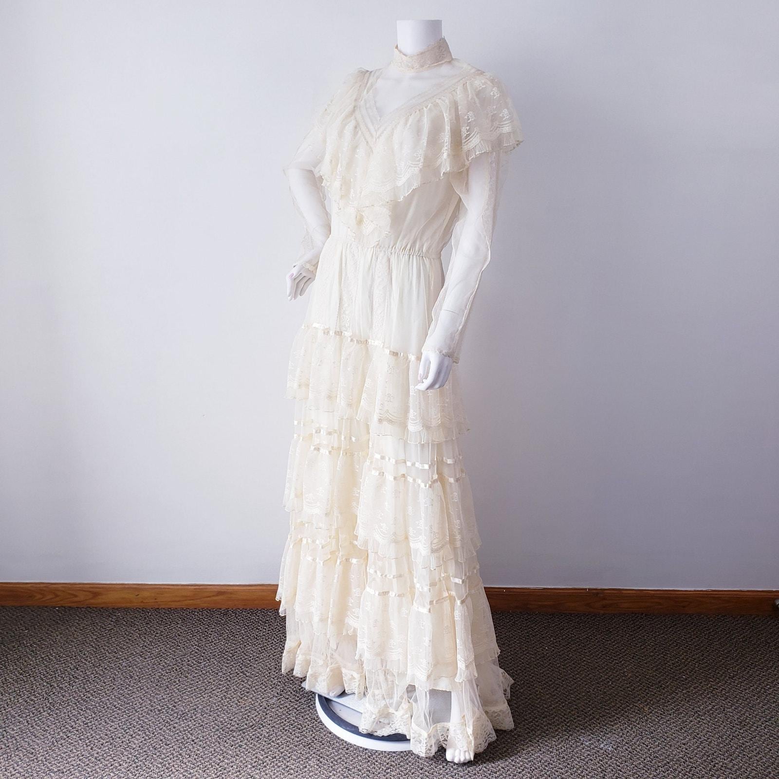 short v neck dress with sleeves Ever-Pretty One Piece Short Sleeves V Neck Velvet Midi Mother of the Bride Dress