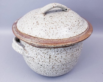 Vintage Pottery Stoneware Funnel Steamer Bundt Cake/Rice Bakeware, Lidded And Handled | Vintage Pottery Steamer with Central Chimney.