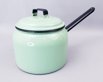 Vintage Green Enamel Saucepan with Lid Black Trim, Enamelware Pot with Lid, Green Porcelain Enamel Sauce Pan Pot with Lid
