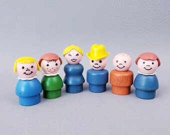 Vintage Fisher Price Little People Play Family Figure Lot of 6, Fisher Price Little People Figures, Fisher Price Toys w/ Wooden Base