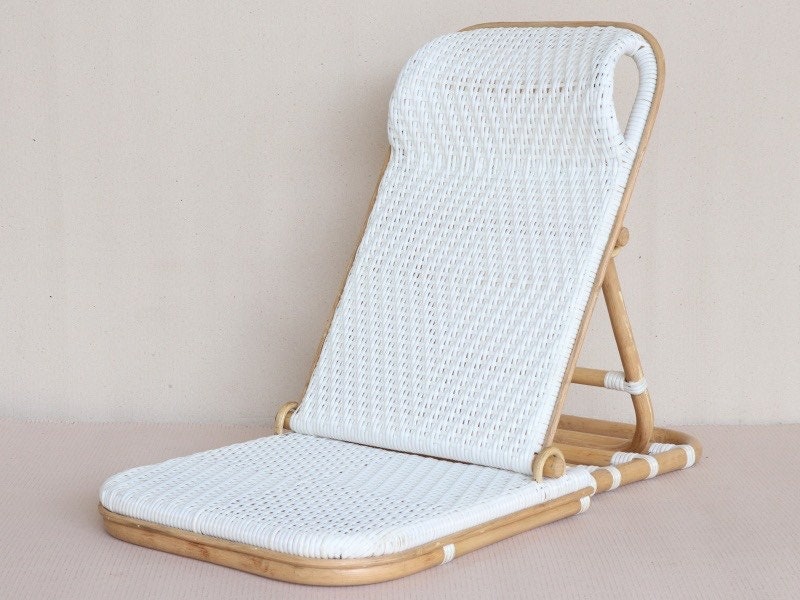 KURA White Rattan Folding Beach Chair - Etsy