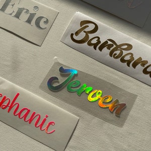 Druk jezelf uit met aangepaste naam- of tekststickers!