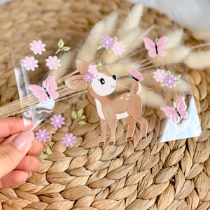 Rub-On Sticker Rehkitz A6 | UV Sticker Reh | randloser Aufkleber mit Blumen & Schmetterlingen | wasserfester Sticker für Glas, Holz, Metall