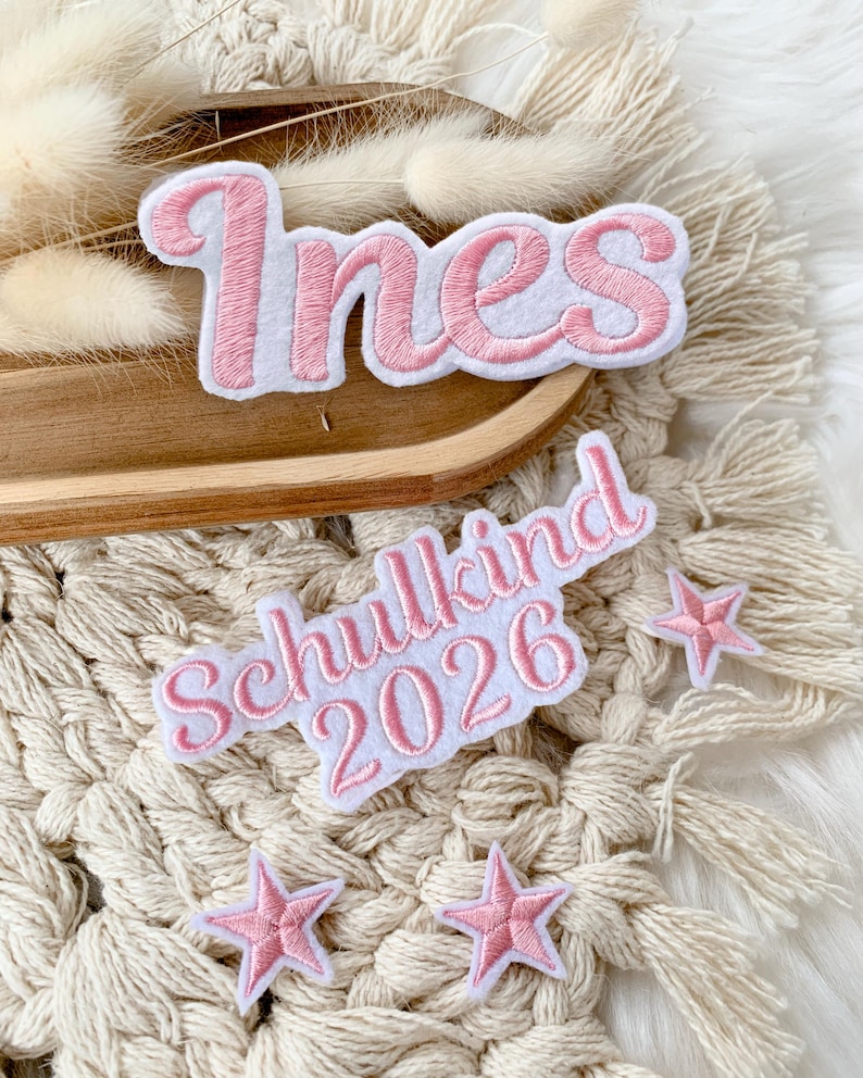 Large embroidered names | Font 1 | Iron-on patch | XXL iron-on name | White felt appliqué | Patch | School enrollment | School cone image 3