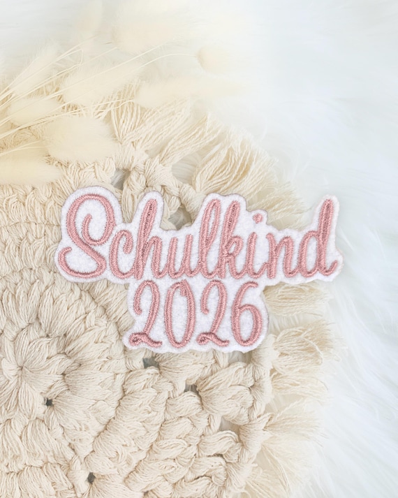 Schulkind 2026 | Schrift 2 | Applikation | Aufnäher | zum Aufbügeln | Schriftzug | Schultüte | Einschulung | weißem Filz | Schuleingang 2026