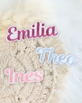 Large embroidered names | Font 1 | Iron-on patch | XXL iron-on name | White felt appliqué | Patch | School enrollment | School cone
