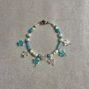 Star shiny blue/white freshwater pearl glass cute indie/hippie/fairy/angel/cottagecore 90s y2k style beaded unique charm bracelet