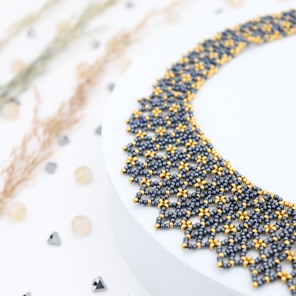 Beaded collar in gray and gold Handcrafted necklace Elegant choker Beaded collar necklace Perlenkragen Halskette