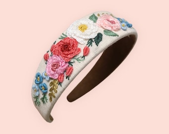 Headband with hand-embroidered 3D flowers, hair jewelry, hair accessories, gift for girls, gift for women, outfits for Oktoberfest