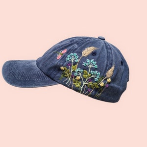 Sombrero bordado a mano, sombreros florales de verano, sombrero floral para mujer, gorras de béisbol de flores silvestres bordadas, regalo de cumpleaños