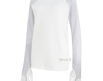 Kratzärmel | Kratzhandschuhe für Erwachsene | PJ Top mit Schlitzärmeln | Weiß & Grau | Perfekt für Ekzeme und andere juckende Hauterkrankungen