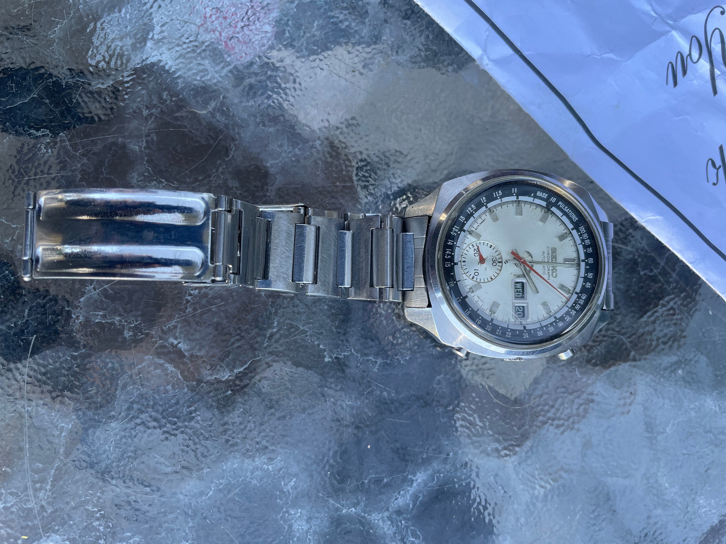 SEIKO 自動巻きクロノグラフ 腕時計6139-6020稼働品 セイコーの自動巻き腕時計、モデル6139-6020、修理済み、問題なく作動