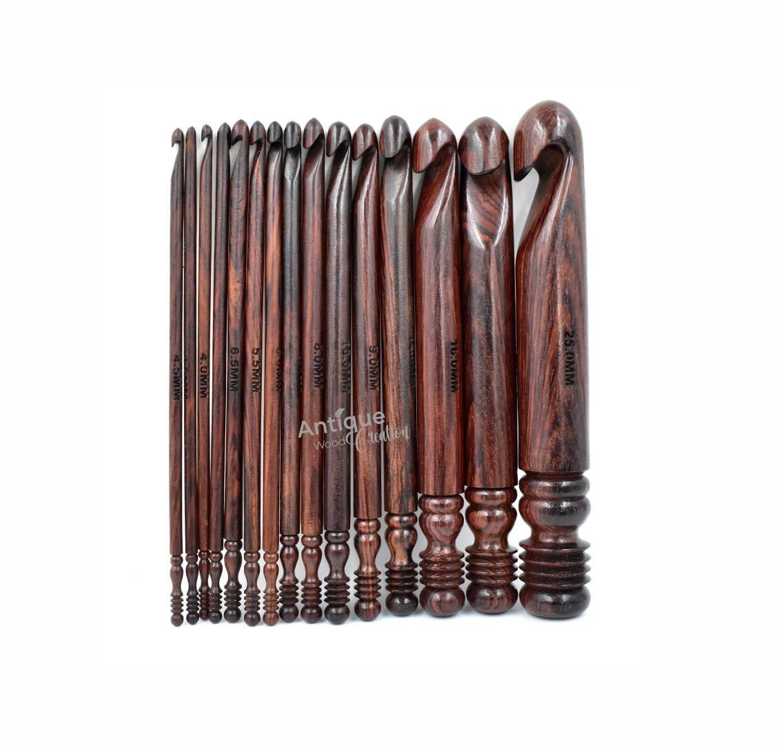 Wooden Crochet Hooks Set of 15 , 3.5mm to 25mm, Rosewood Crochet Hooks Set  for Knitting and Crocheting Ergonomic Soft Grip Handles 