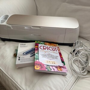 Cricut Maker 電動カッティングマシン - シャンパン (2007002)