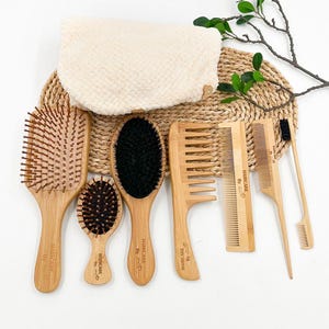Ensemble de brosses à cheveux et de peignes en bambou : soin des cheveux naturels, serviette en microfibre (9 pièces)