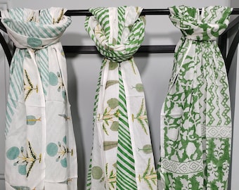 Sarong in cotone con stampa a blocchi: sciarpa da spiaggia con motivi geometrici e floreali