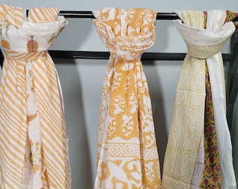 Sarong in cotone con stampa a blocchi: sciarpa da spiaggia con motivi geometrici e floreali
