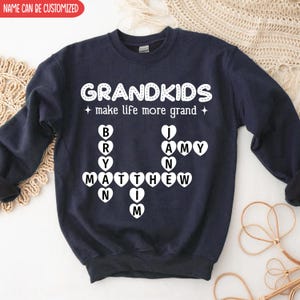 Los nietos hacen la vida más grandiosa: camiseta personalizada, regalo para abuela/nana/gigi, camiseta personalizada con letras familiares, rompecabezas con nombres