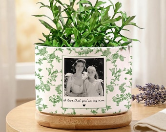 Plantado con amor, cultivado contigo: maceta personalizada con foto de mamá, maceta personalizada Toile De Jouy, regalo de cerámica para guardar recuerdos.