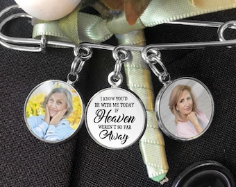 Sé que estarías conmigo - Pin de solapa personalizado, conmemorativo del día de graduación, pin de solapa de graduación, pin de toga de graduación