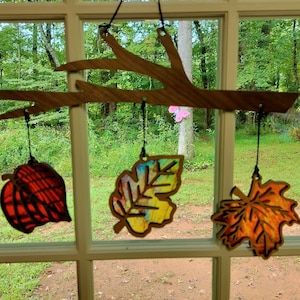 Fall Leaves Suncatcher SVG per Laser, Finestra Hanger SVG, File di taglio laser Wall Art, File di taglio Glowforge, Fascino per auto, Ornamento sospeso