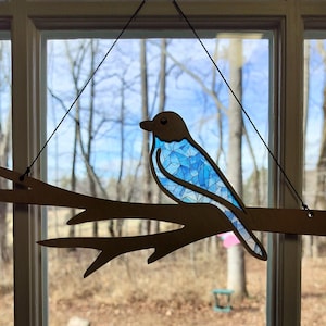 Oiseau sur un membre Suncatcher SVG pour laser, fichier de coupe Glowforge, charme de voiture, ornement suspendu, fichier de découpe laser d’art mural, motif pour laser