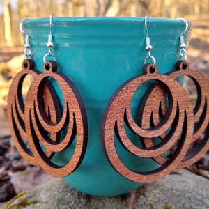 2 paires de boucles d'oreilles créoles SVG, fichier de coupe numérique, conceptions de boucles d'oreilles rondes et ovales pour Glowforge, motif de bijoux laser, modèle de boucle d'oreille tendance