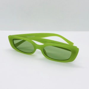 Vintage sunglasses with UV eye protection image 5