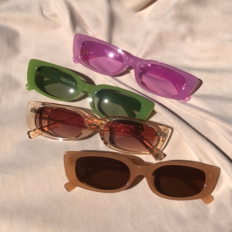 Vintage sunglasses with UV eye protection image 3