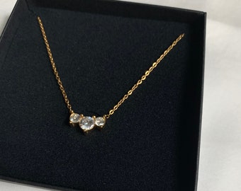 SPARKLE Necklace | Edelstahl Gliederkette mit funkelnden Zirkonia Steinchen, Wasserfeste Goldkette | estetic essentials