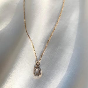 LETTER Goldkette | Gliederkette aus Edelstahl mit glitzerndem Buchstabenanhänger, Kette mit Zirkonia Initialien | Geschenk für Sie
